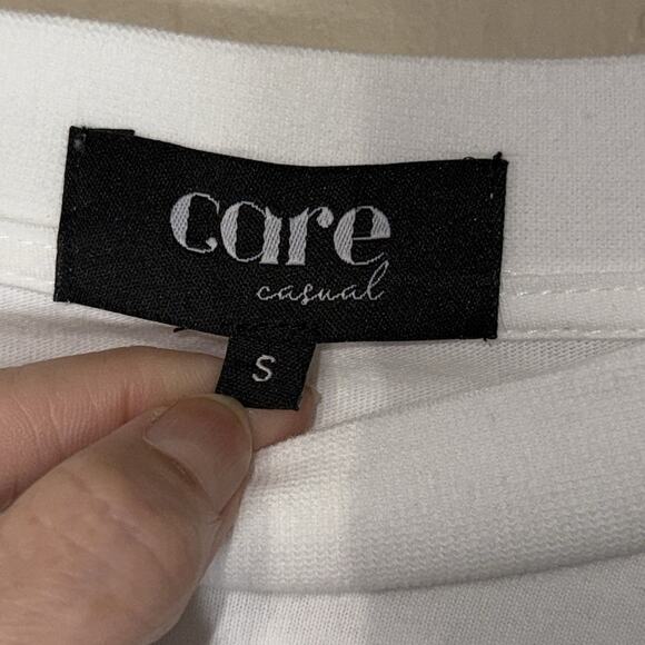 Care Tucker care casual Beverly Hills no vacancy graphic tee. NWOT. - Picture 4 of 8